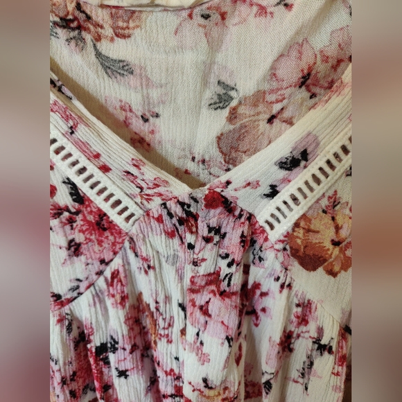 Mystree Ombre Floral Top Size Small - Picture 4 of 6